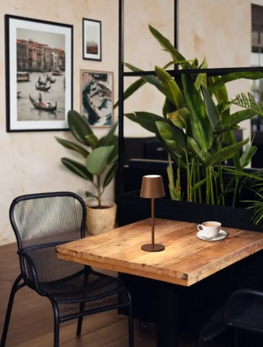 FH Lightning Tischleuchte Rostfarben 27,5 cm