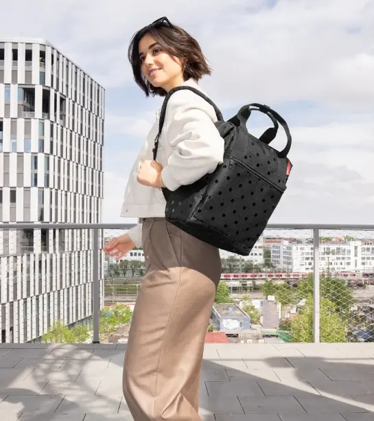 Reisenthel Allrounder R glossy dots black ca. 31x39x17 cm