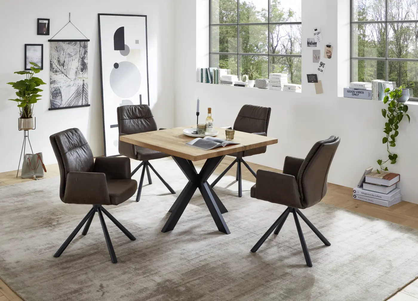 Stolkom Esstisch Micky Eiche massiv ca. 100x75x100 cm Stolkom Esstisch Micky Eiche massiv ca. 100x75x100 cm