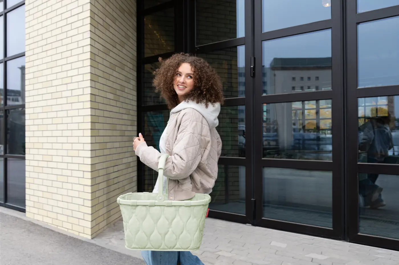 reisenthel Carrybag Puffer iced matcha 33.5x21x19.5 cm