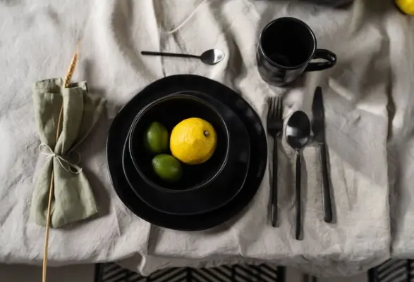 Kare Design Teller tief Organic Black 26 cm