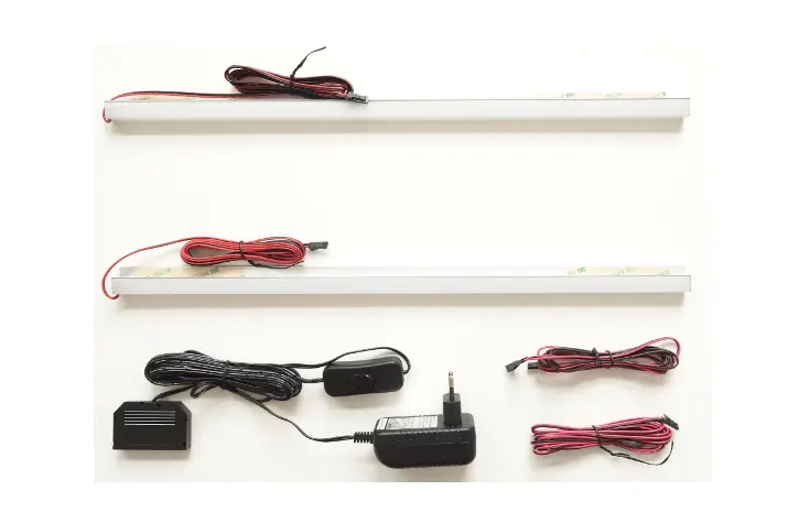 MCA LED-Beleuchtung ca.25x2x2 cm