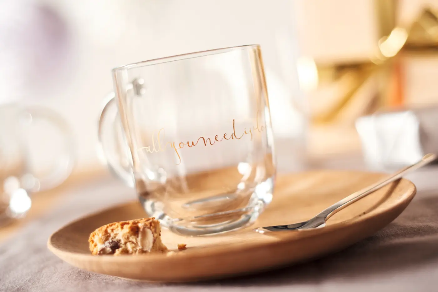 Leonardo Tasse EMOZIONE "ALLYOUNEEDISLOVE" 400 ml