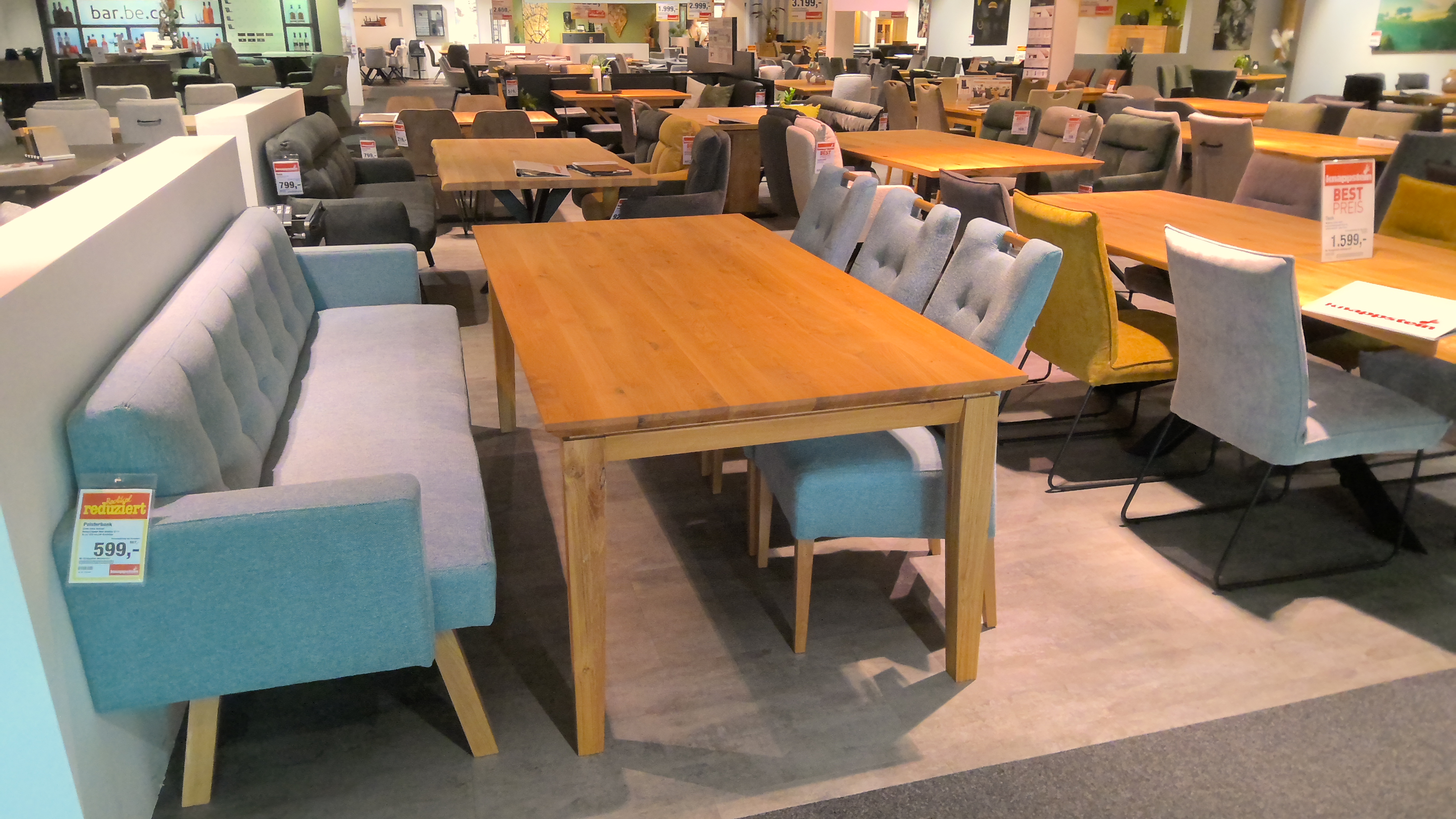 Standard Furniture Essgruppe Tisch mit Bank und Stühlen Eiche natur 