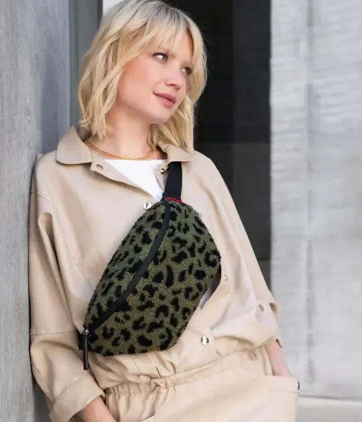 Reisenthel Beltbag Teddy leo olive ca. 15x10.5x30 cm