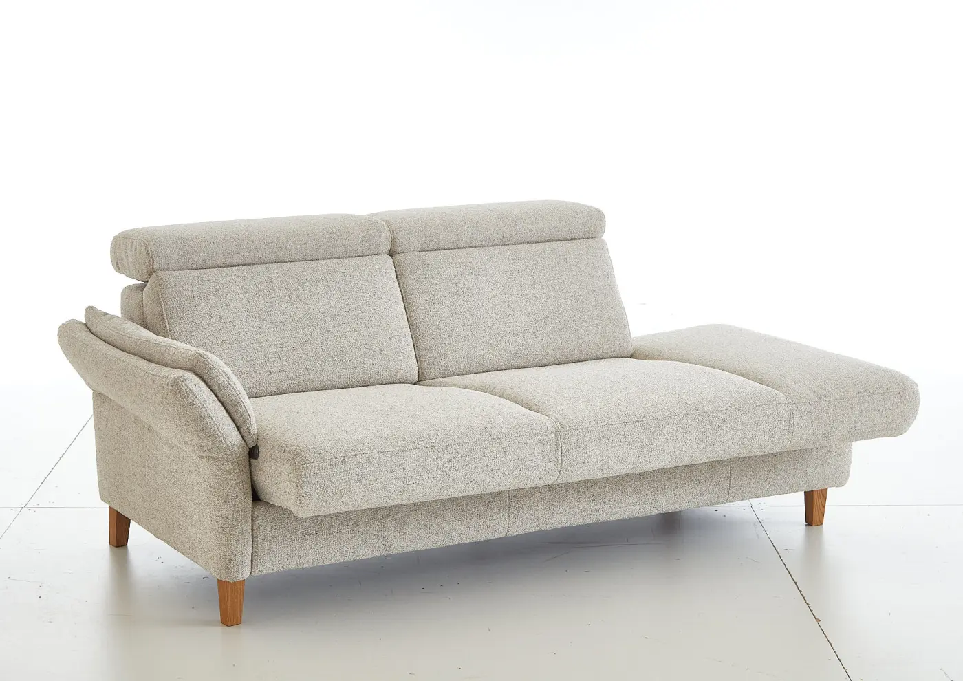 Steinpol Polsteria MDS Loya, Recamiere freistehend Armlehne links, Bezug: Mido beige, Holzfuß Eiche geölt ca.201 cm breit