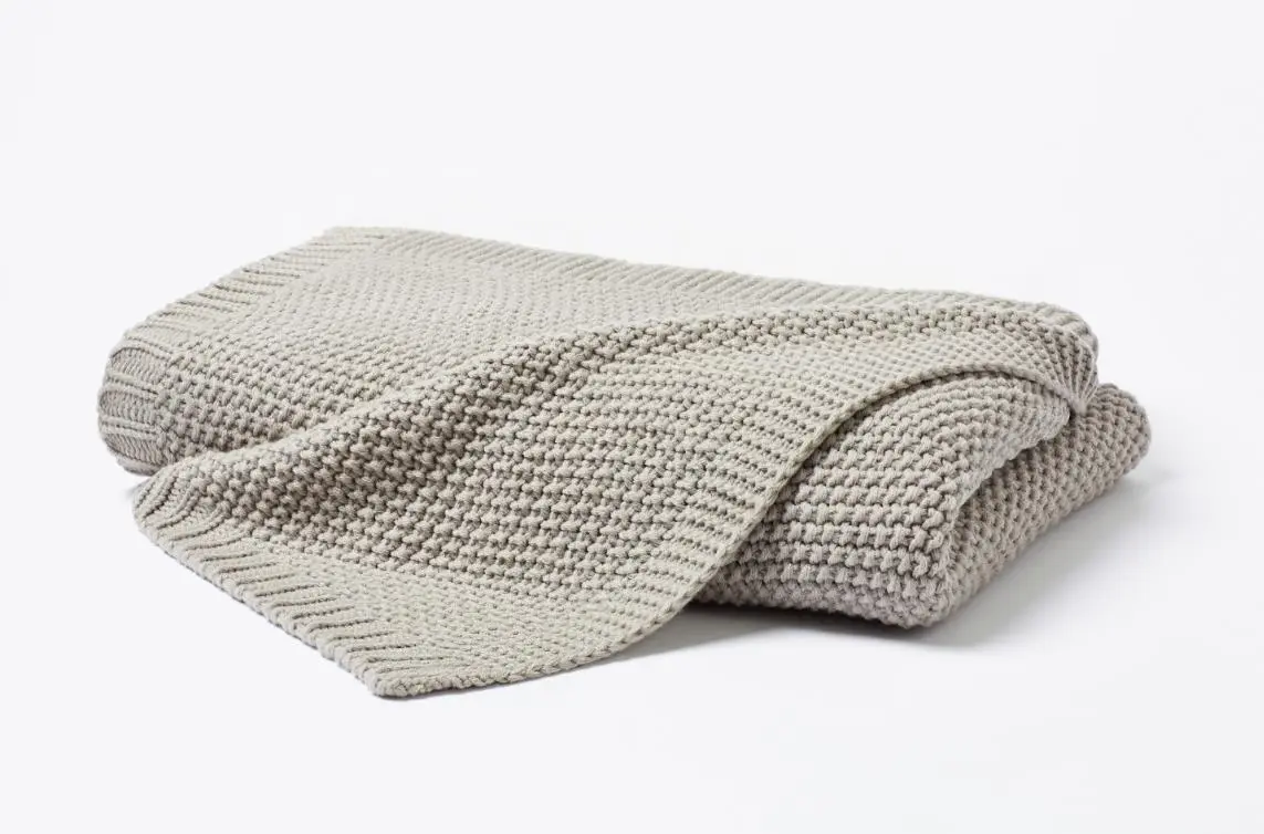 Hahn Strickdecke ca. 130x170 cm Natur