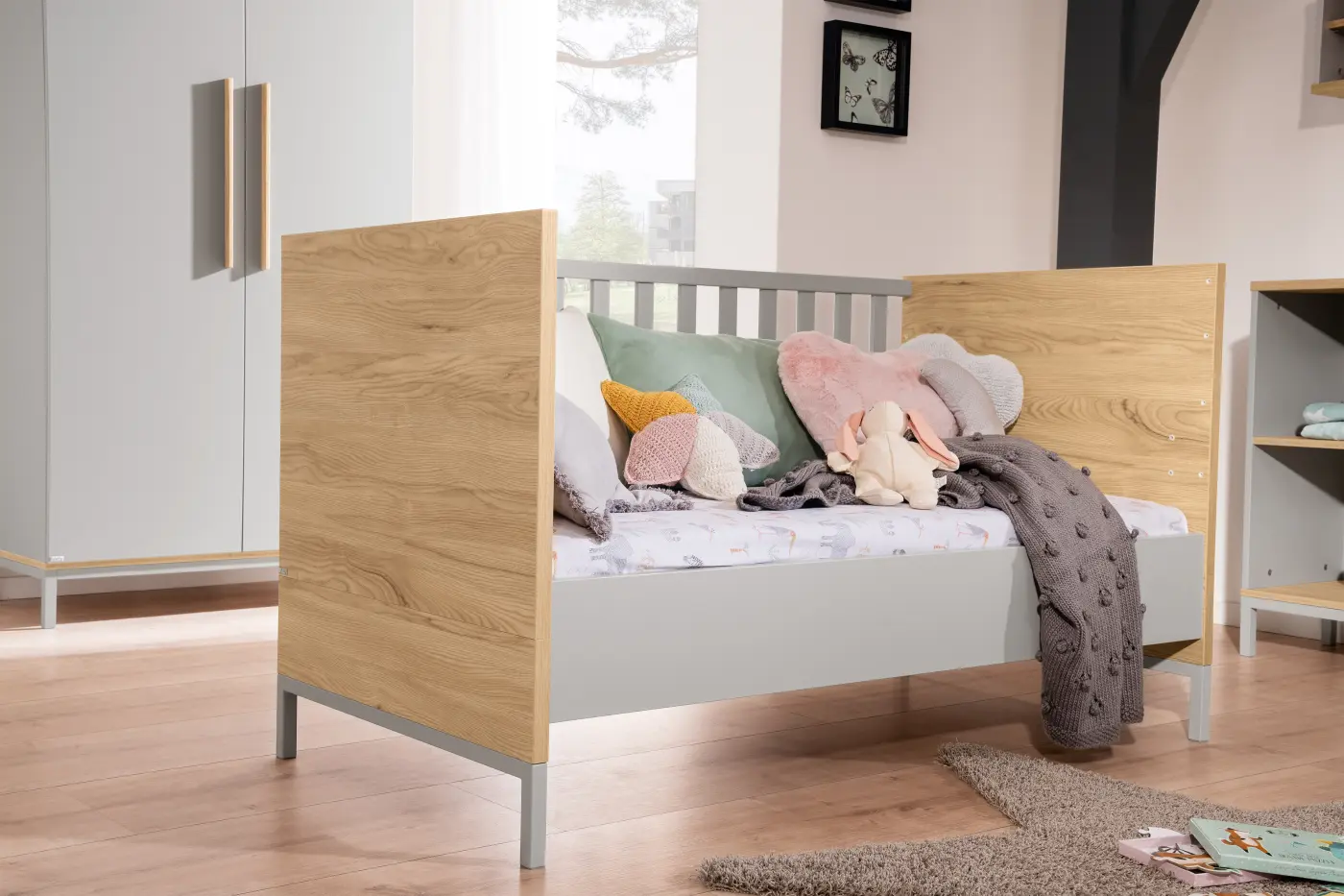 Paidi Babybett Benne Kieselgrau/Eiche Montana NB ca.140x70 cm Paidi Babybett Benne Kieselgrau/Eiche Montana NB ca.140x70 cm