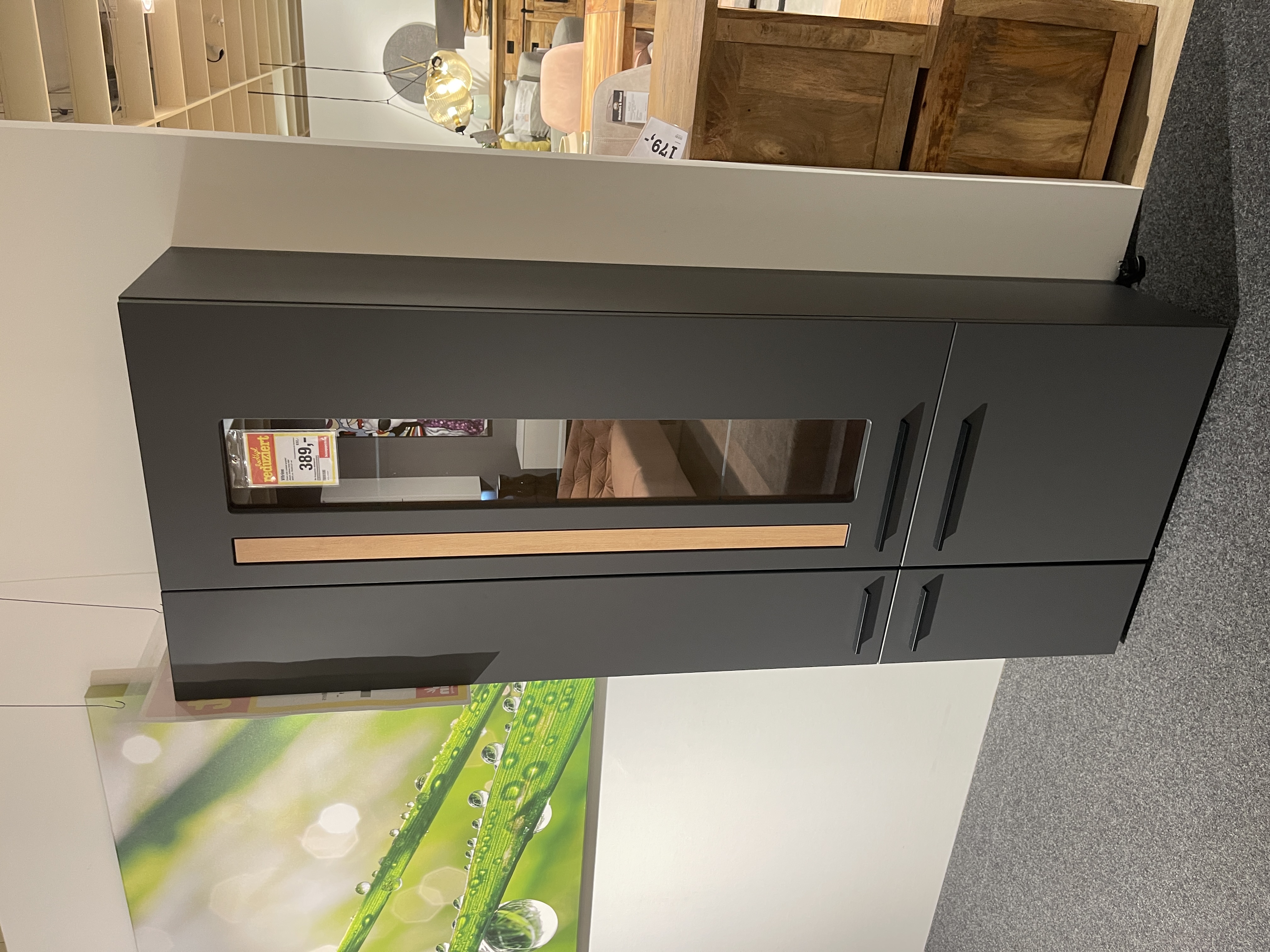 Innostyle Vitrine Loft-Two in Graphit, ca. 76x201x37 cm, mit Glasfront und zwei Schubladen.