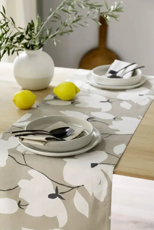 Stöckel & Grimmler Tischläufer SW-Fleur Sand ca. 40x150 cm