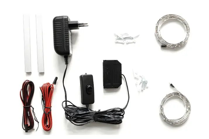 MCA LED-Beleuchtung  ca.70x1x1 cm