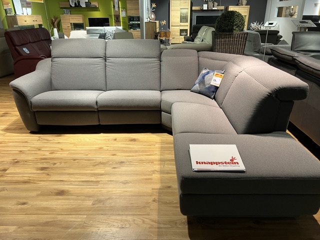 Himolla Garnitur Wien in Fashion Grey, L-förmige Couch mit Armlehne, ohne Dekoelemente.