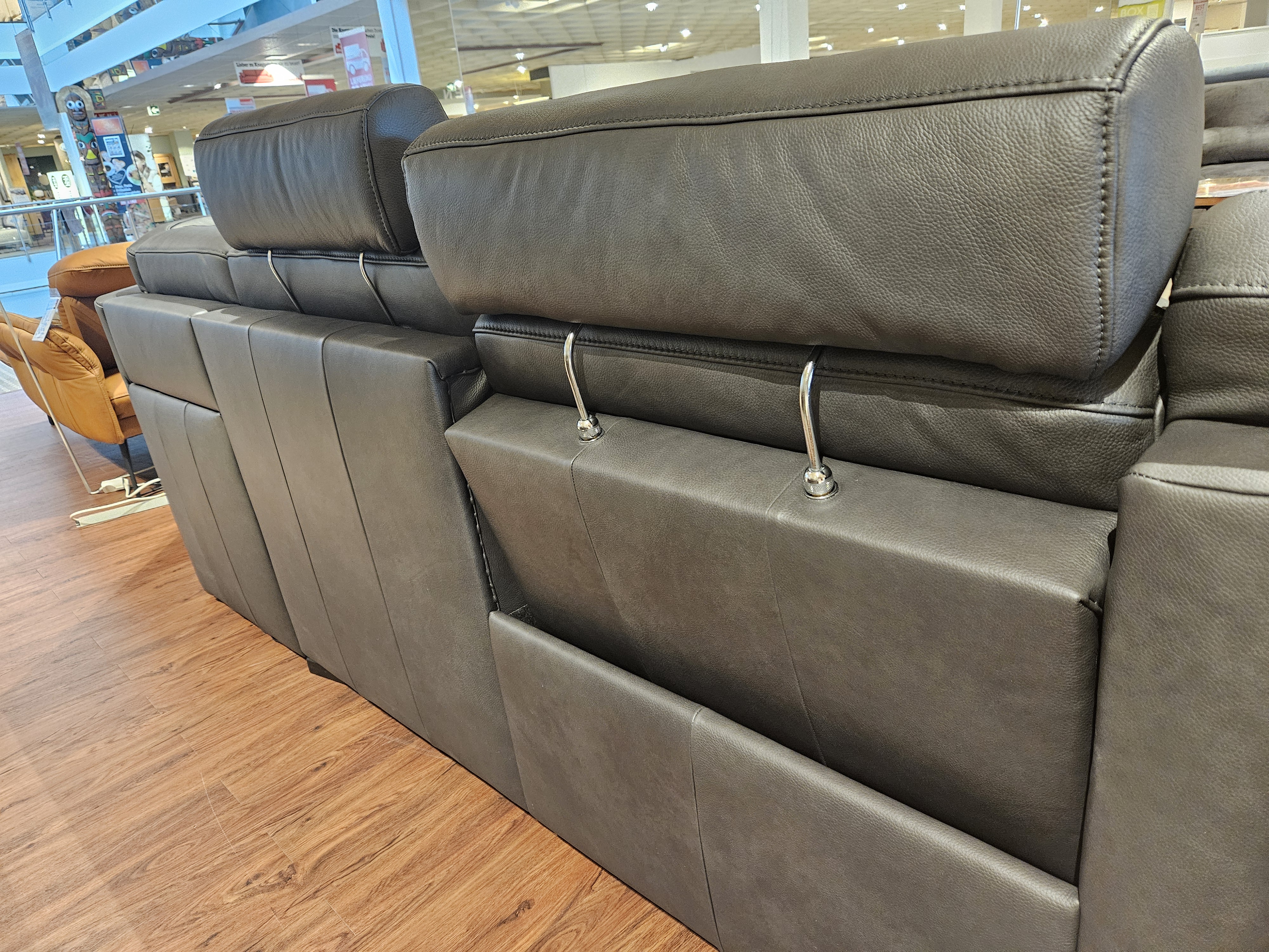 Garnitur 1101 Leder schwarz inkl. Aufpreise, ca. 335x250 cm