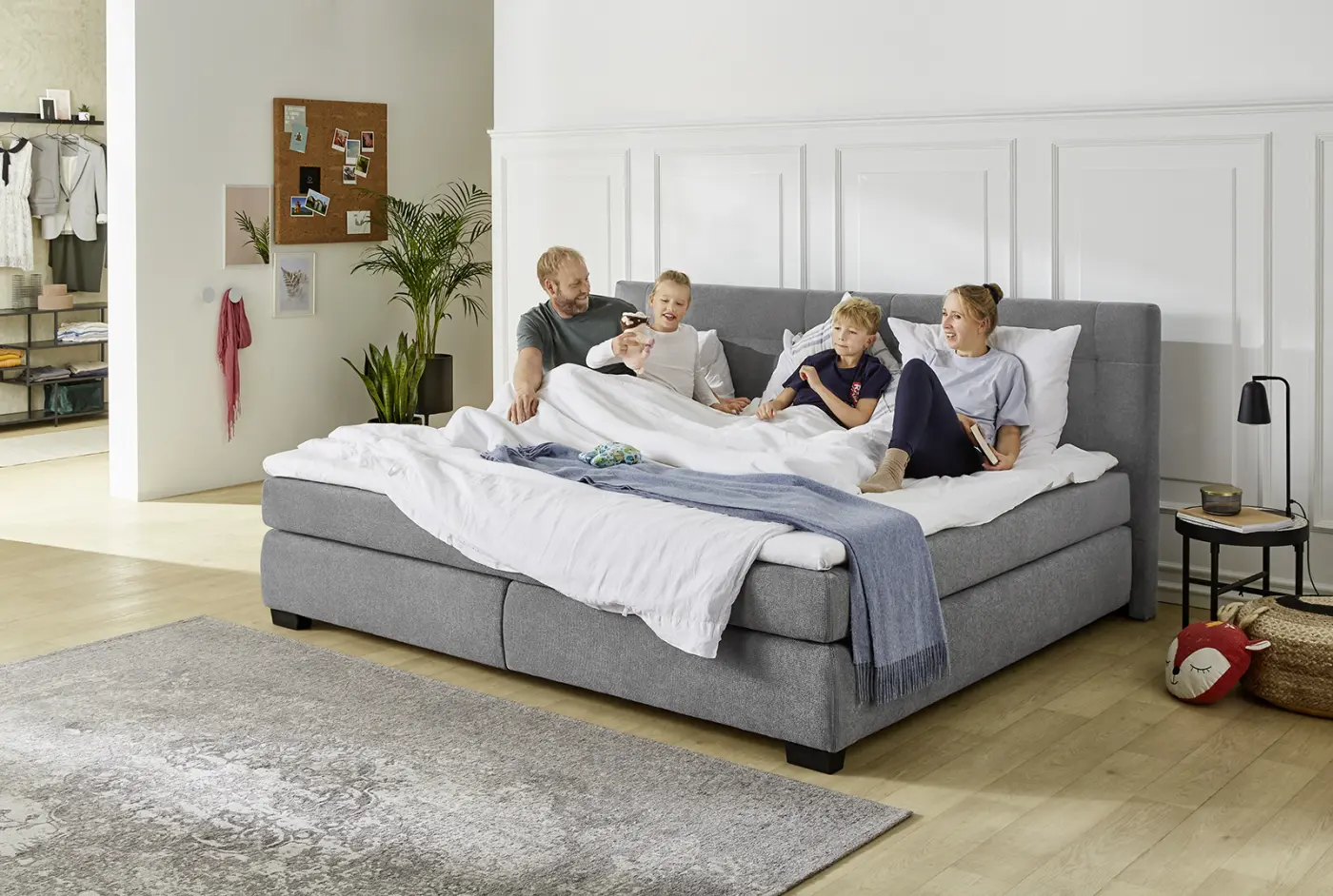 Jockenhöfer Boxspringbett Family 240x200 cm Grau inkl. Topper