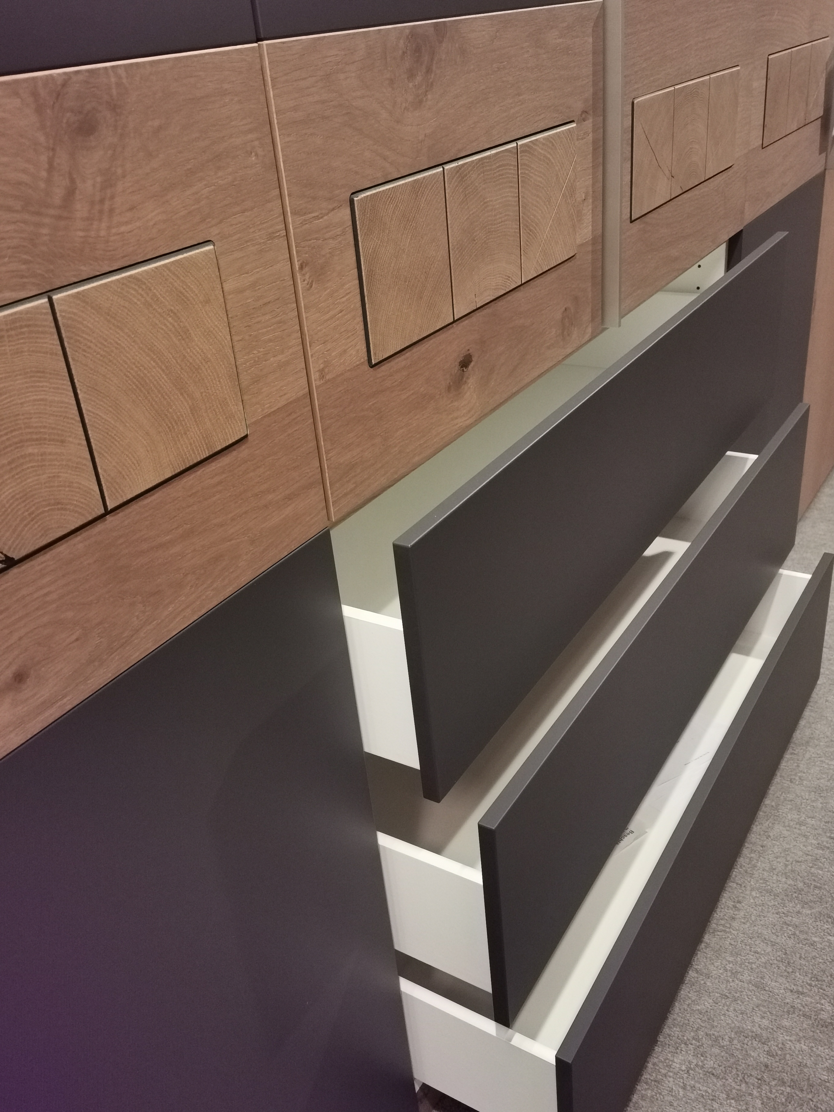 Schlafzimmer Interliving Eiche Barrique / Lack Basalt