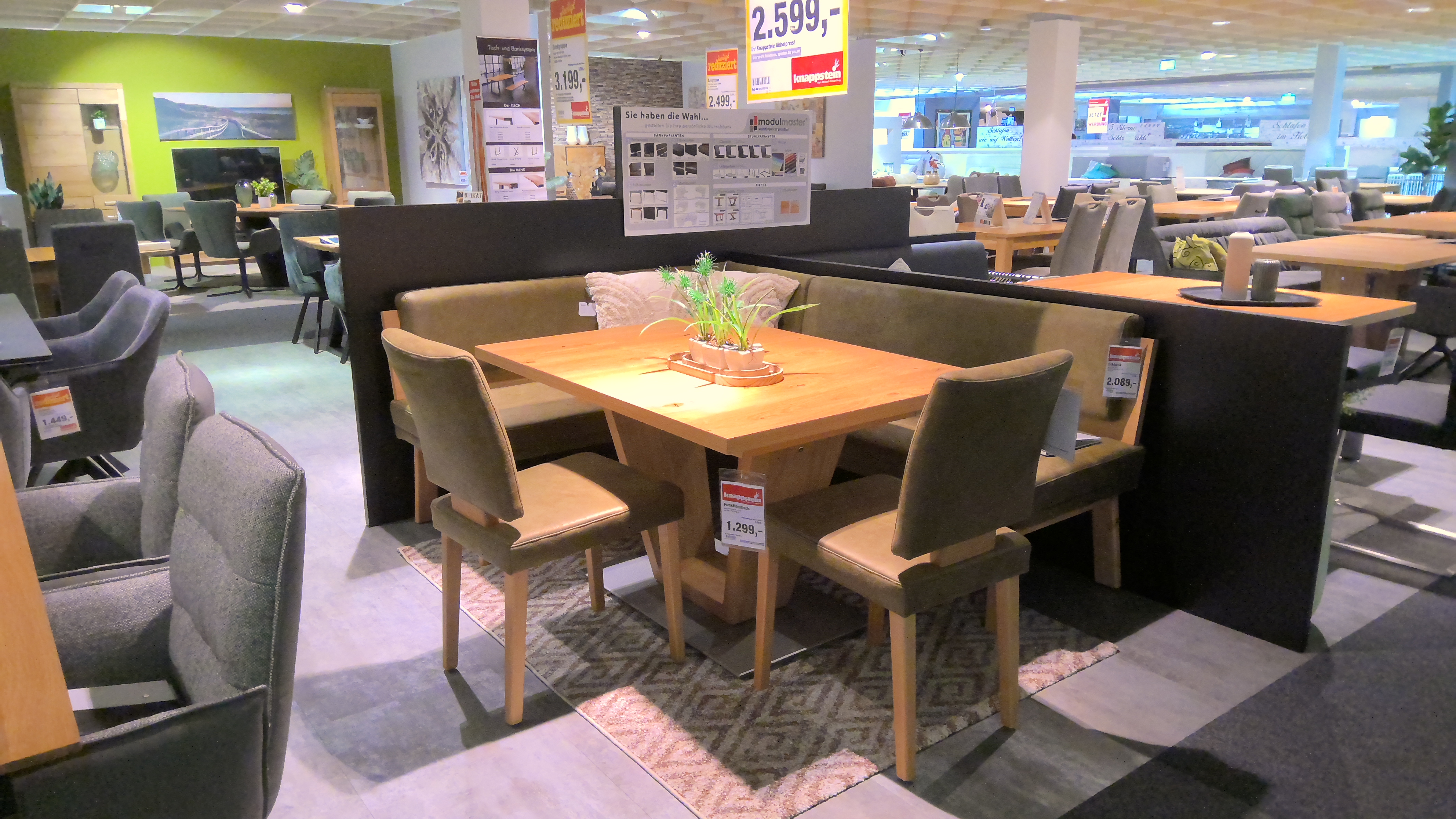 K+W Essbankgruppe Tisch mit Eckbank und Stühlen 