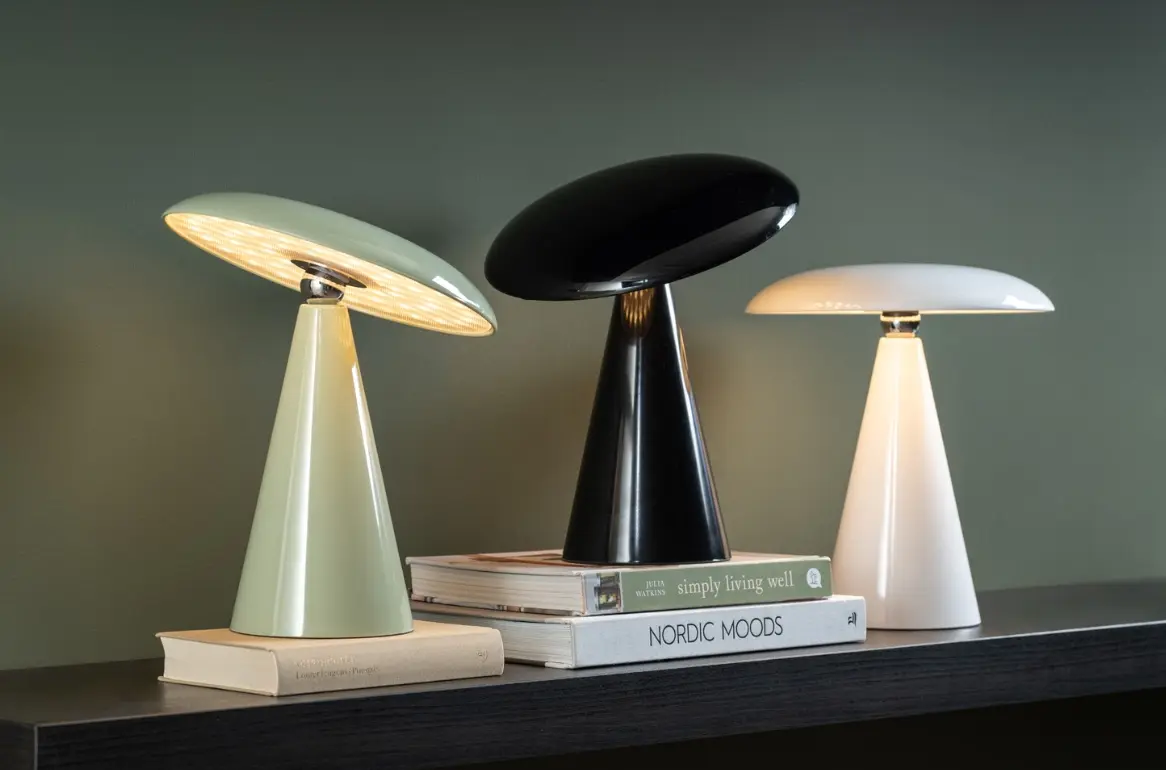 Present TimeKarlsson Tischleuchte Phonebe LED grayed jade ca. 23x26 cm