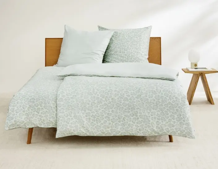 S. Oliver Satin-Bettwäsche Salbei 155x220 cm und 80x80 cm