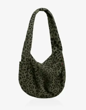 Reisenthel Moonbag Teddy Leo Olive 33x14x48 cm