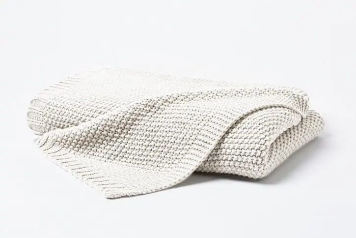 Hahn Strickdecke ca. 130x170 cm Weiß
