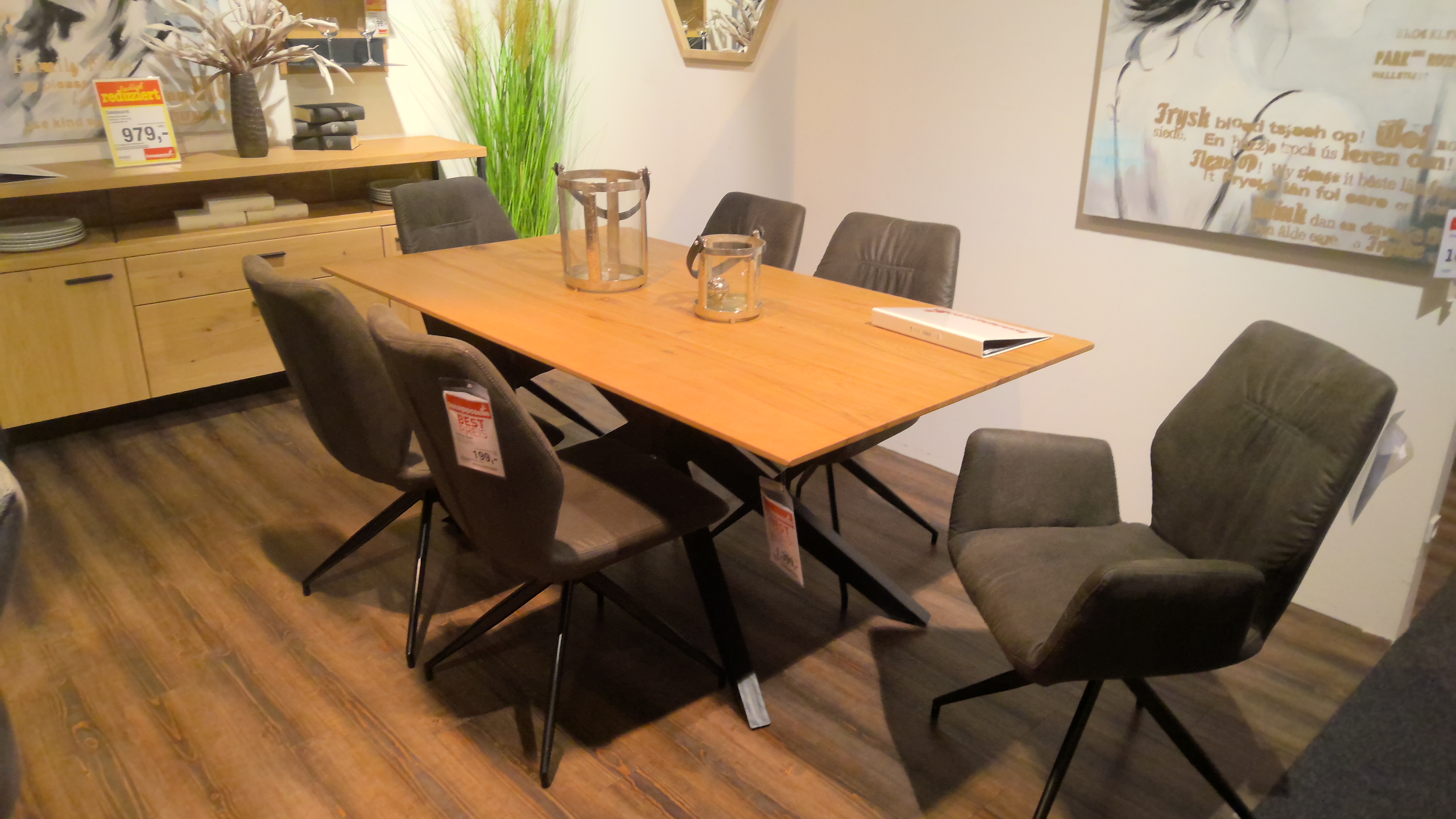 Niehoff Tisch mit Sesseln und Stühlen Balkeneiche Natur massiv 