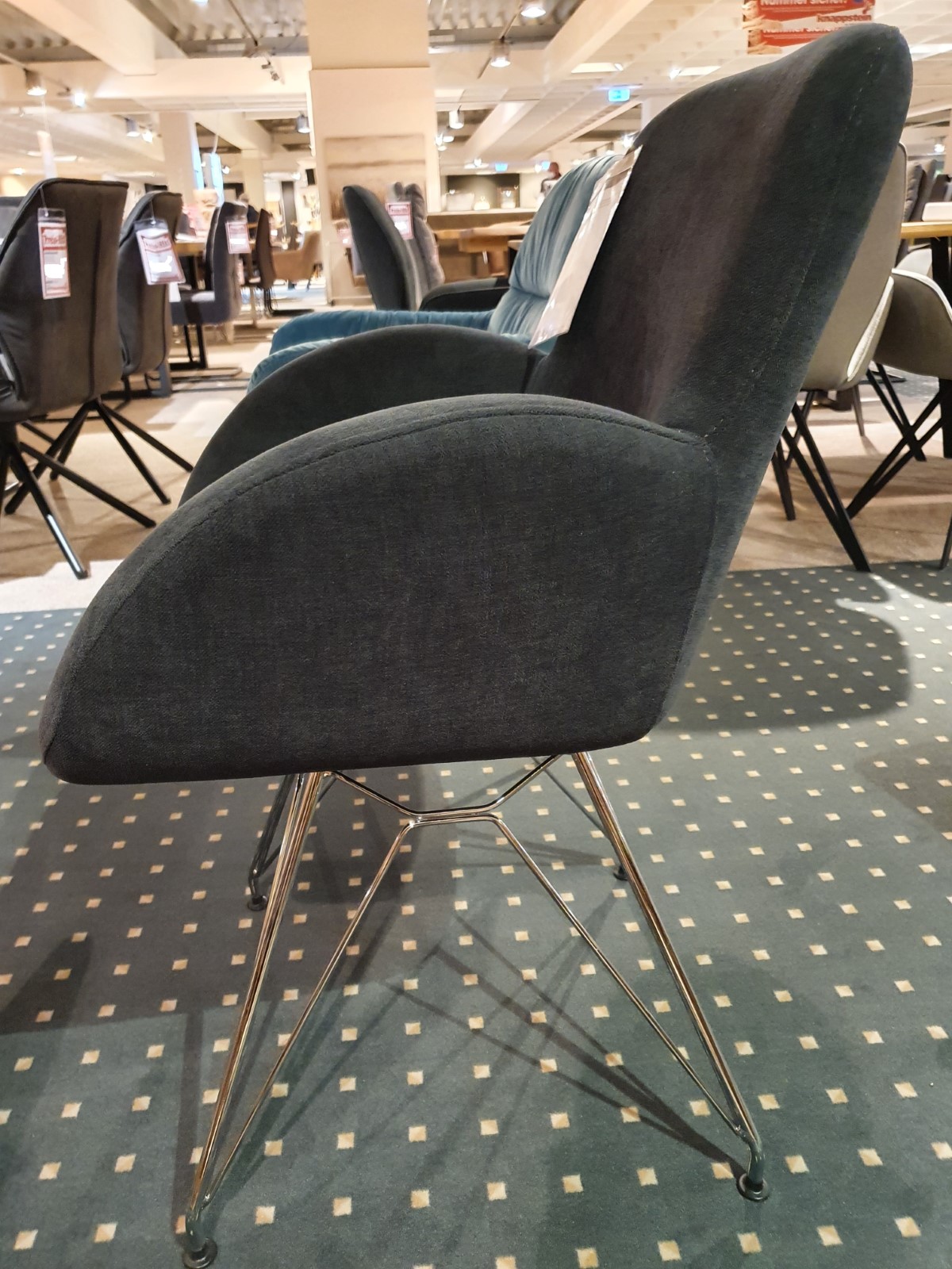 Esszimmer Schalenstuhl