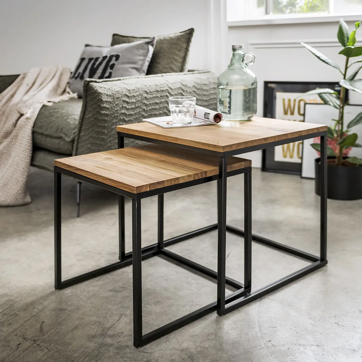 Concept Couchtisch Bajo Eiche / schwarz