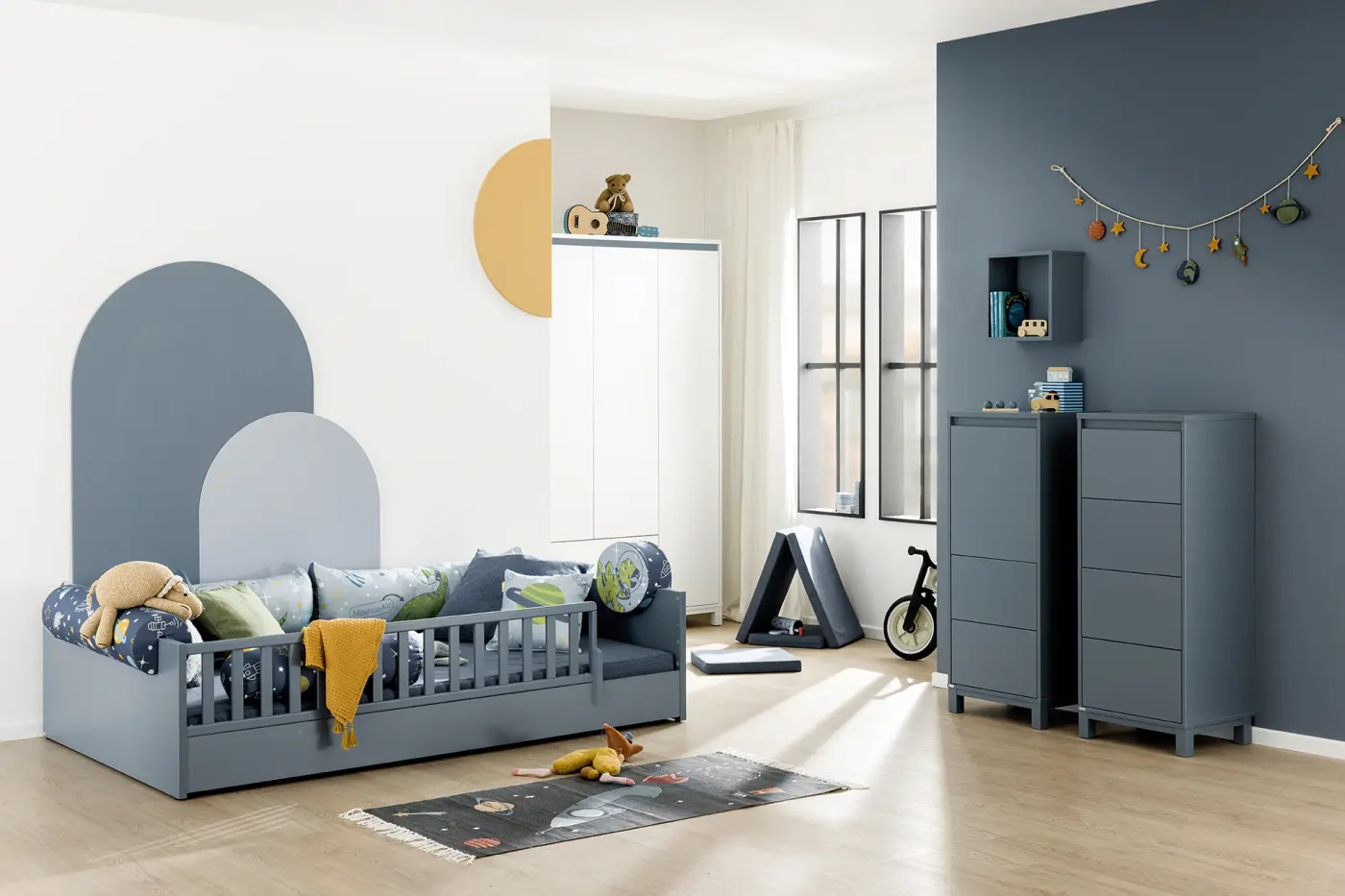 Paidi Bodenbett LITTLE FLO mattblau 120x200 cm Paidi Bodenbett LITTLE FLO mattblau 120x200 cm