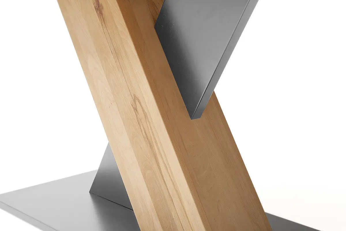 MCA Tisch mit Säule Kernbuche ca.140x77x90 cm